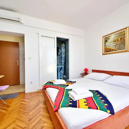 Apartman Jelka-3 By Interhome